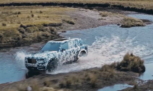 Rolls-Royce Cullinan shows off its all-terrain capability (video)