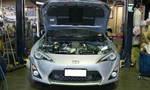 Toyota 86 with perfect 2GR-FSE twin-turbo V6 conversion (video)