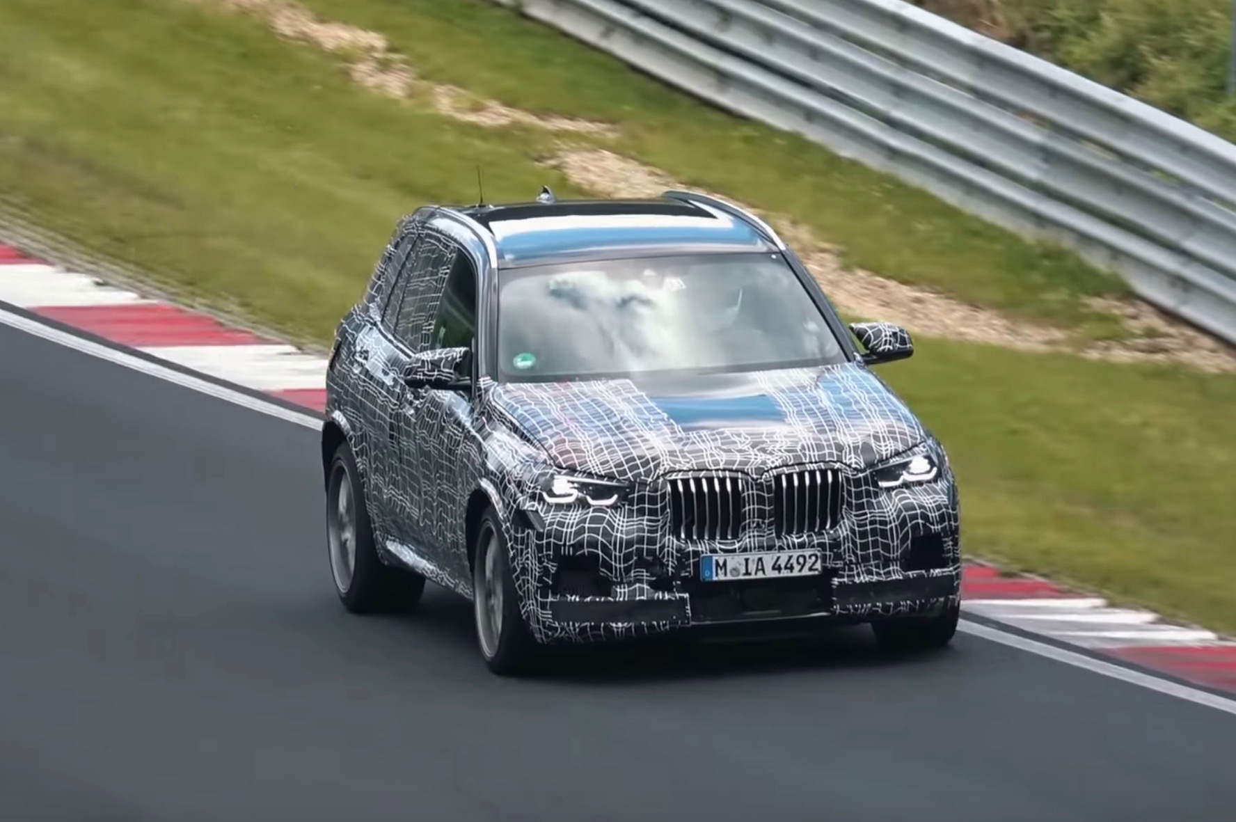 2019 BMW X5 M spotted at Nurburgring, looks fast (video)