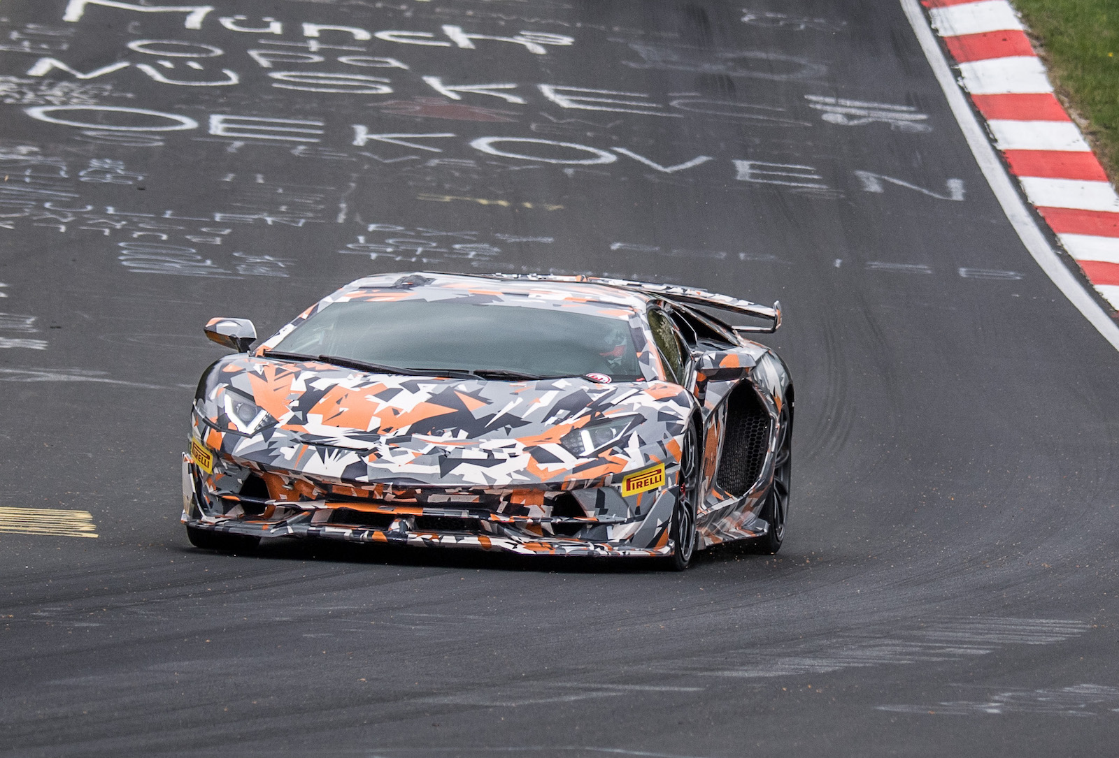 Lamborghini Aventador SVJ breaks Nurburgring lap record (video)