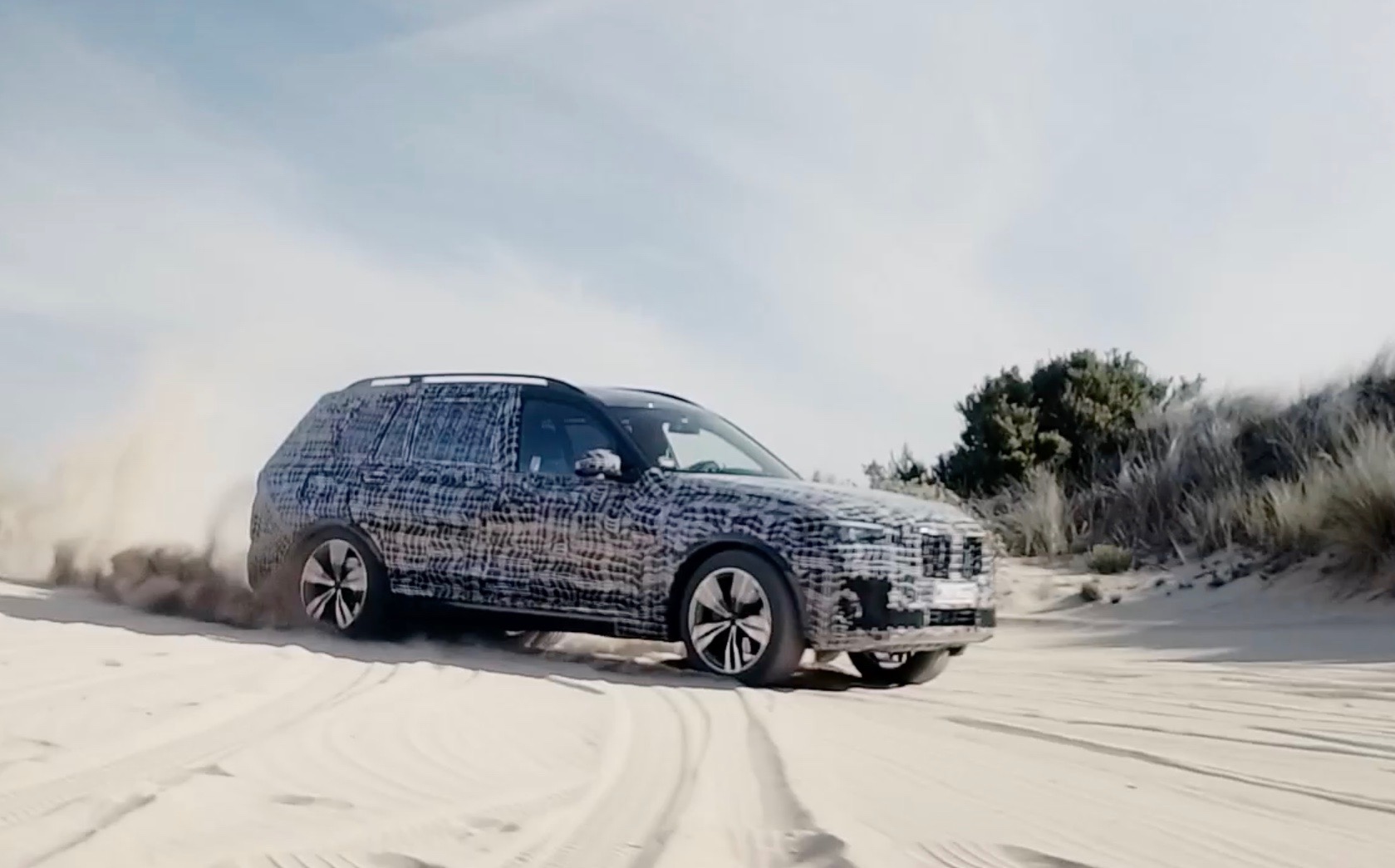 BMW X7 previewed undergoing all-terrain testing (video)