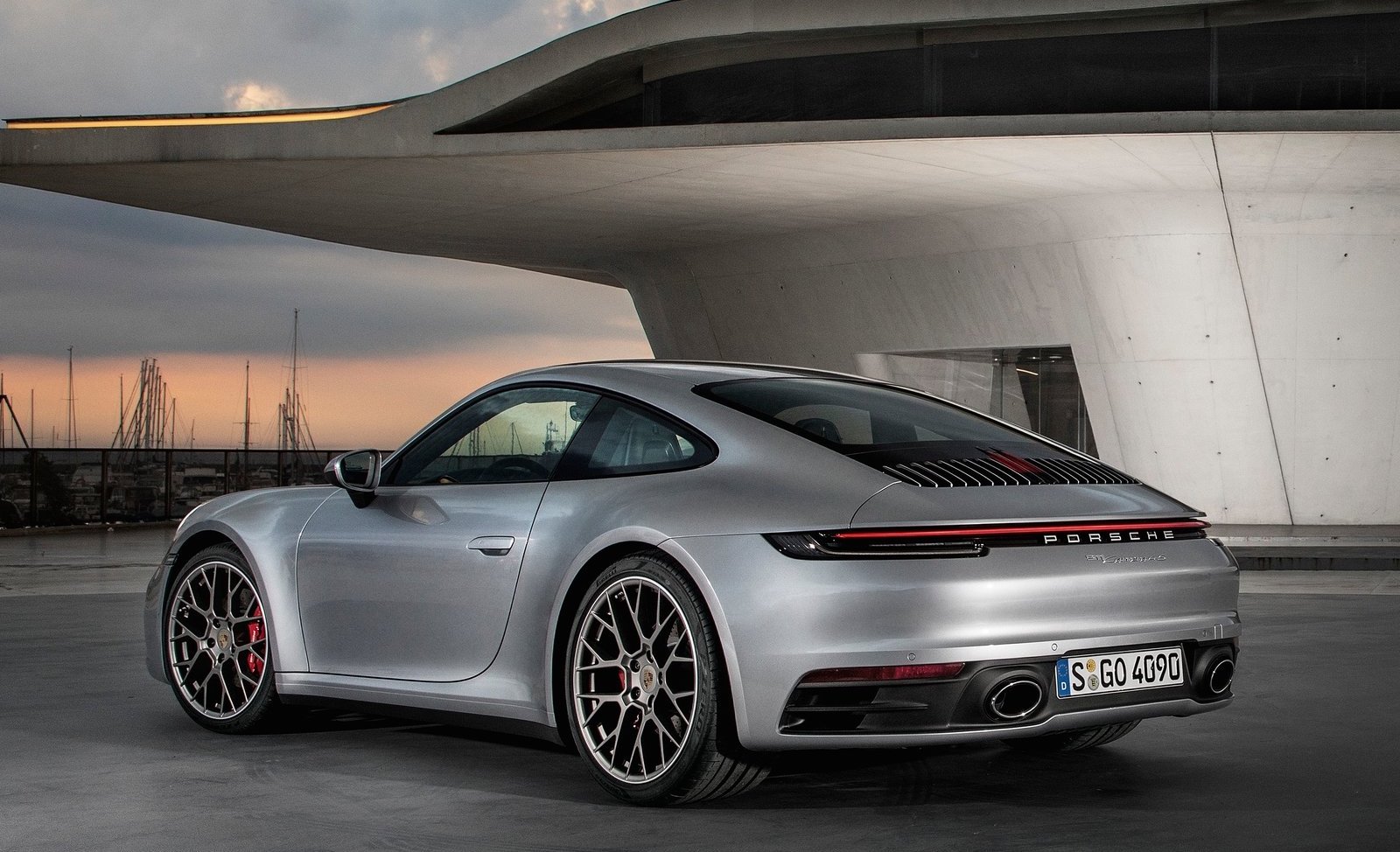 2019 Porsche 911 officially revealed in Carrera S form