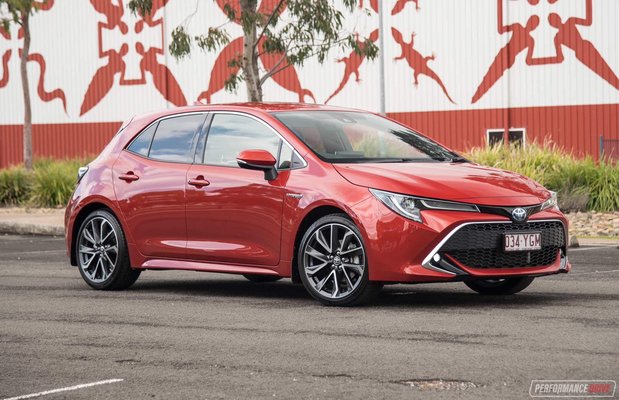 2019 Toyota Corolla ZR Hybrid review (video) PerformanceDrive