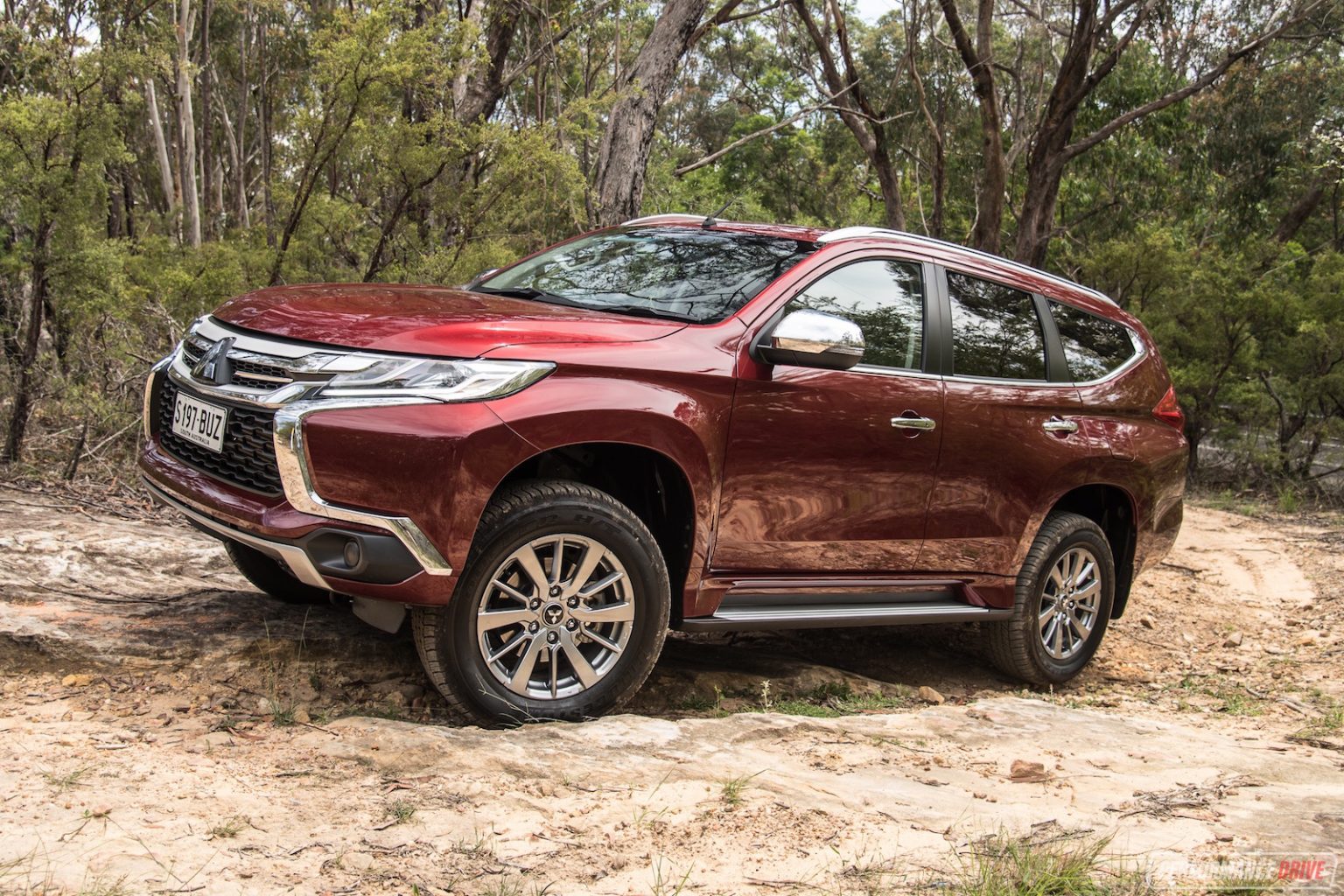 Mitsubishi pajero sport 2018