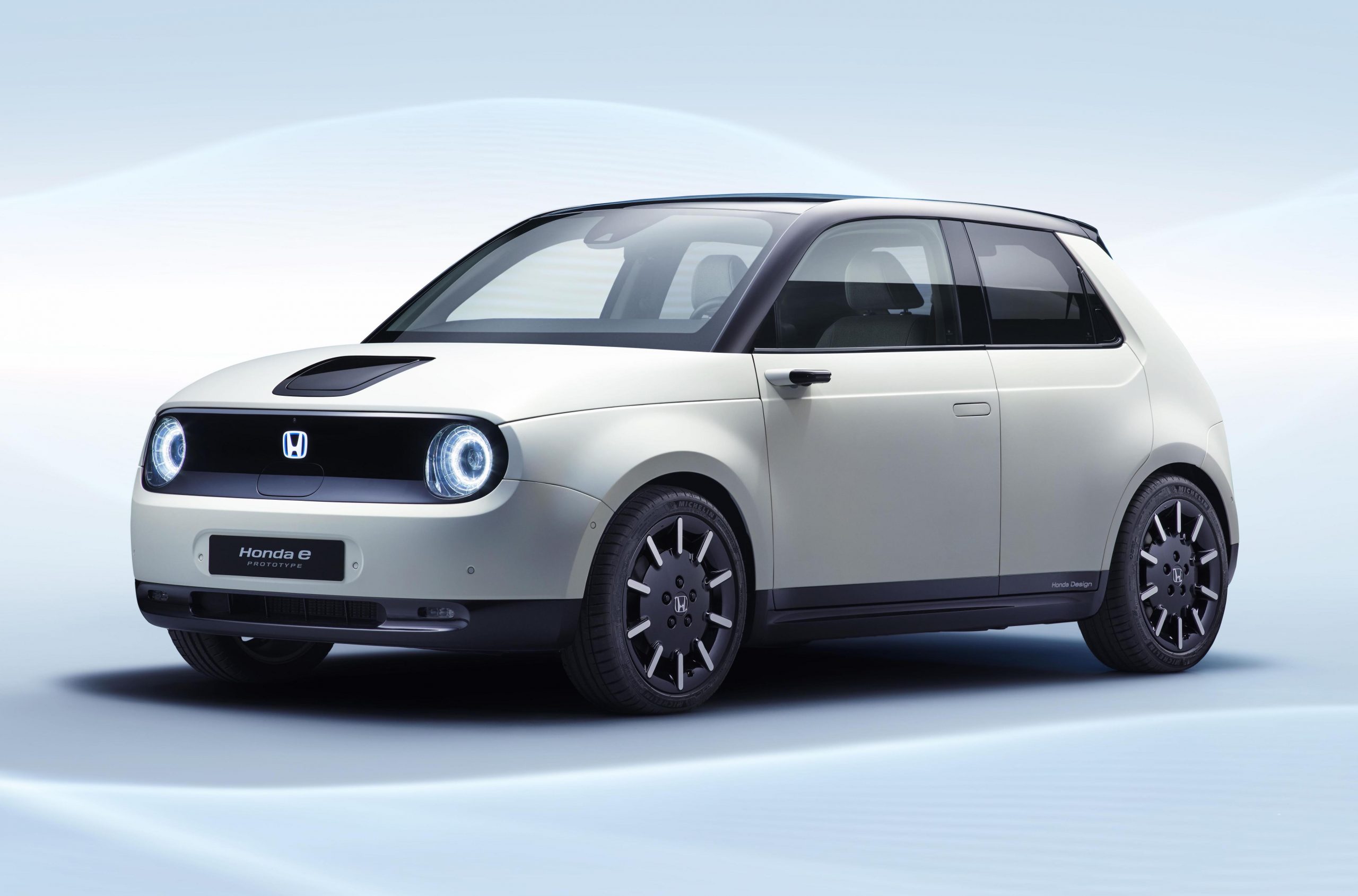 Honda e Prototype previews cute RWD electric hatch