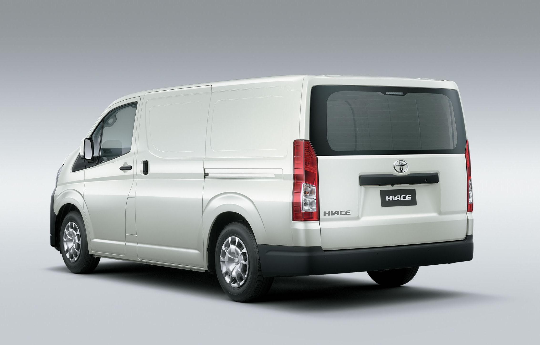 2024 Toyota Hiace - Nanci Valeria