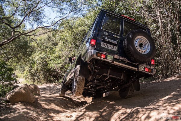 2019 Toyota LandCruiser 78 Series GXL Troop Carrier Review (video ...