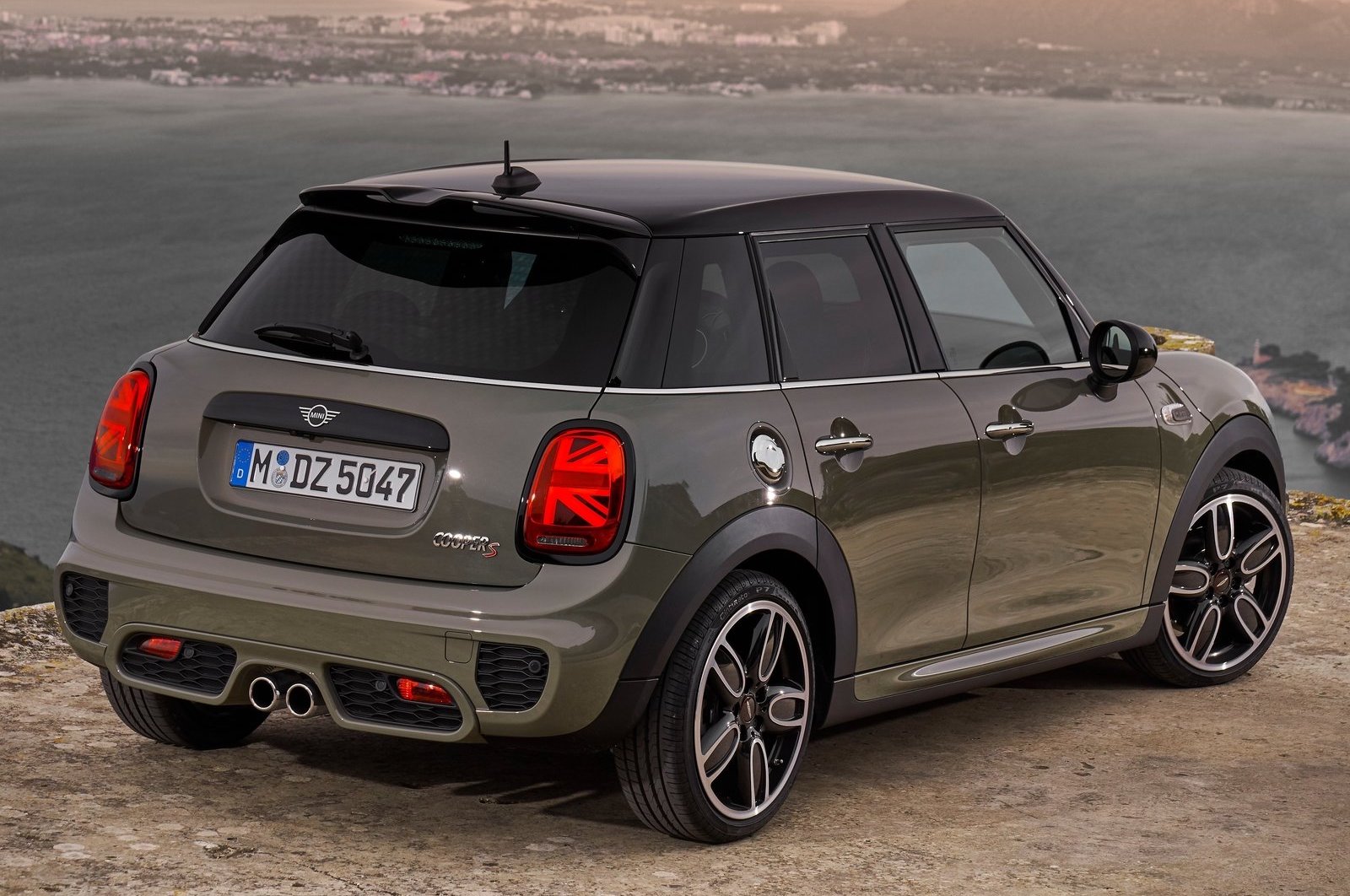 Upgraded 2019 MINI Cooper range now on sale in Australia – PerformanceDrive