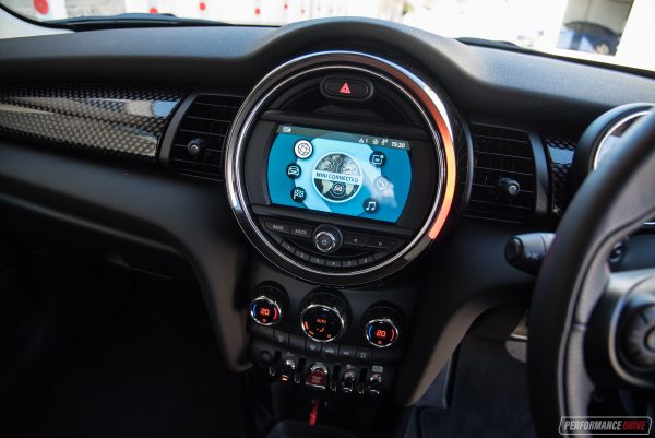 2019 MINI Cooper S review (video) – PerformanceDrive