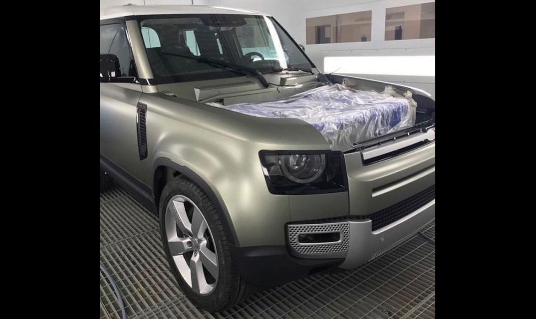 2020 Land Rover Defender design revealed via sneaky photo?