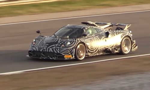 Pagani ‘Huayra R’ spotted? Shows effortless speed (video)