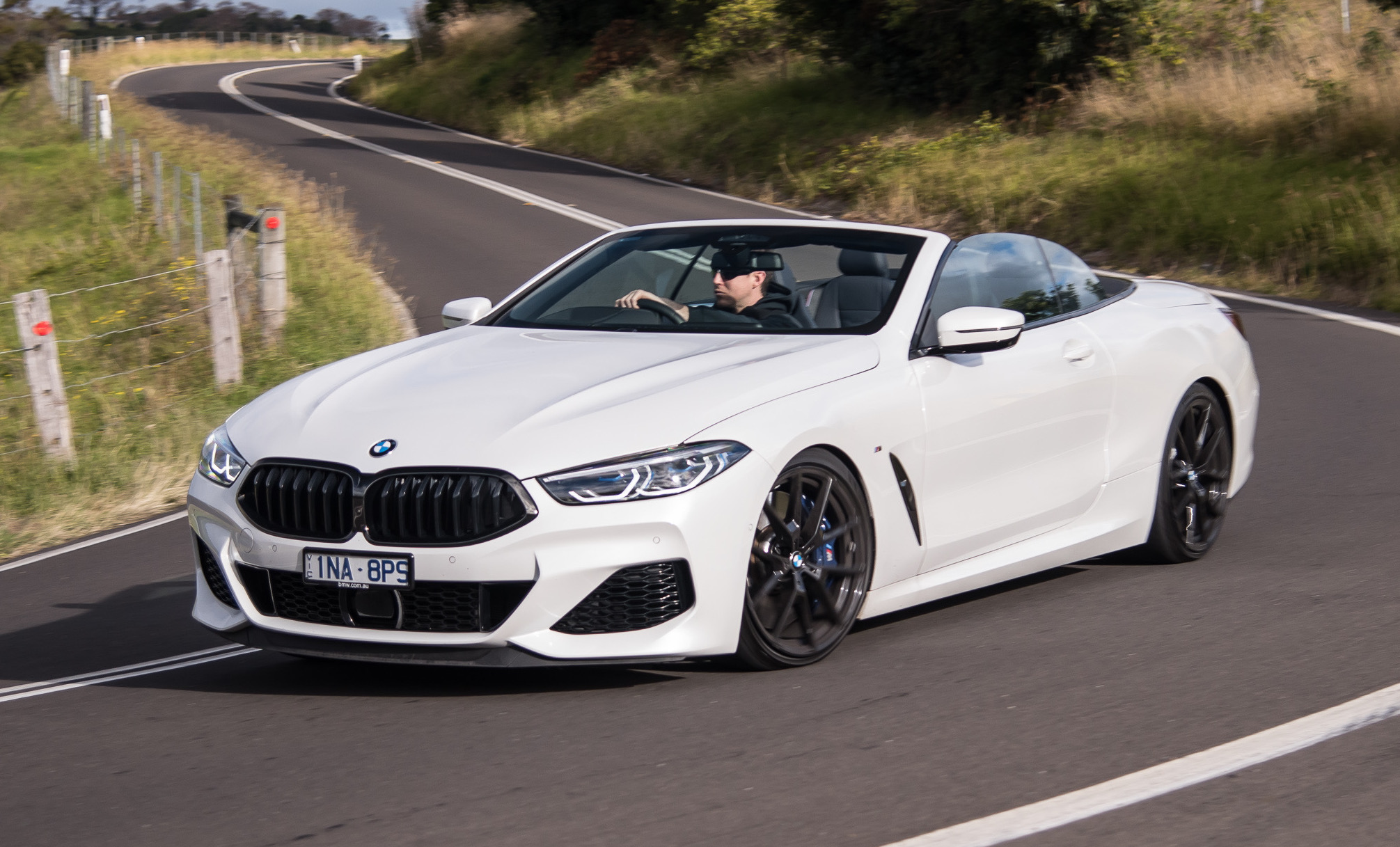 2019 BMW M850i Convertible review (video)