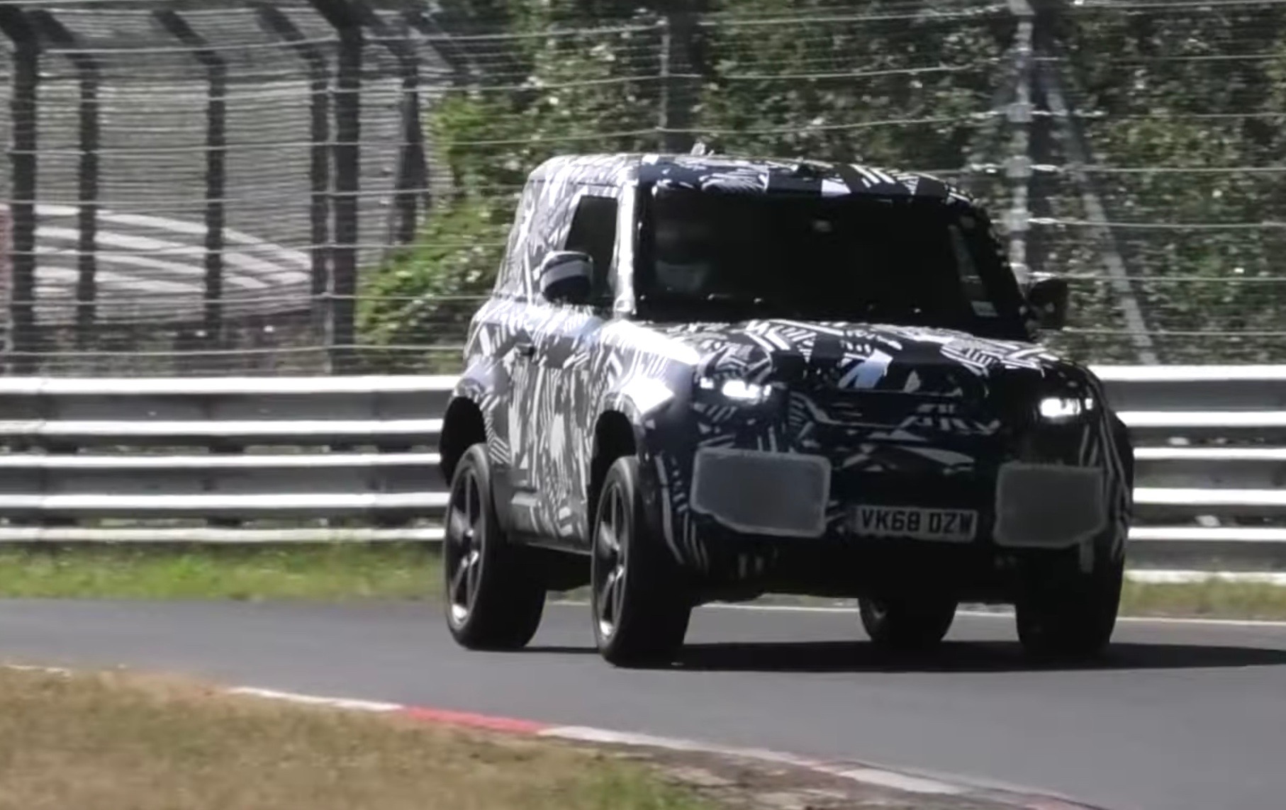 2020 Land Rover Defender spied, pushing hard at Nurburgring (video)
