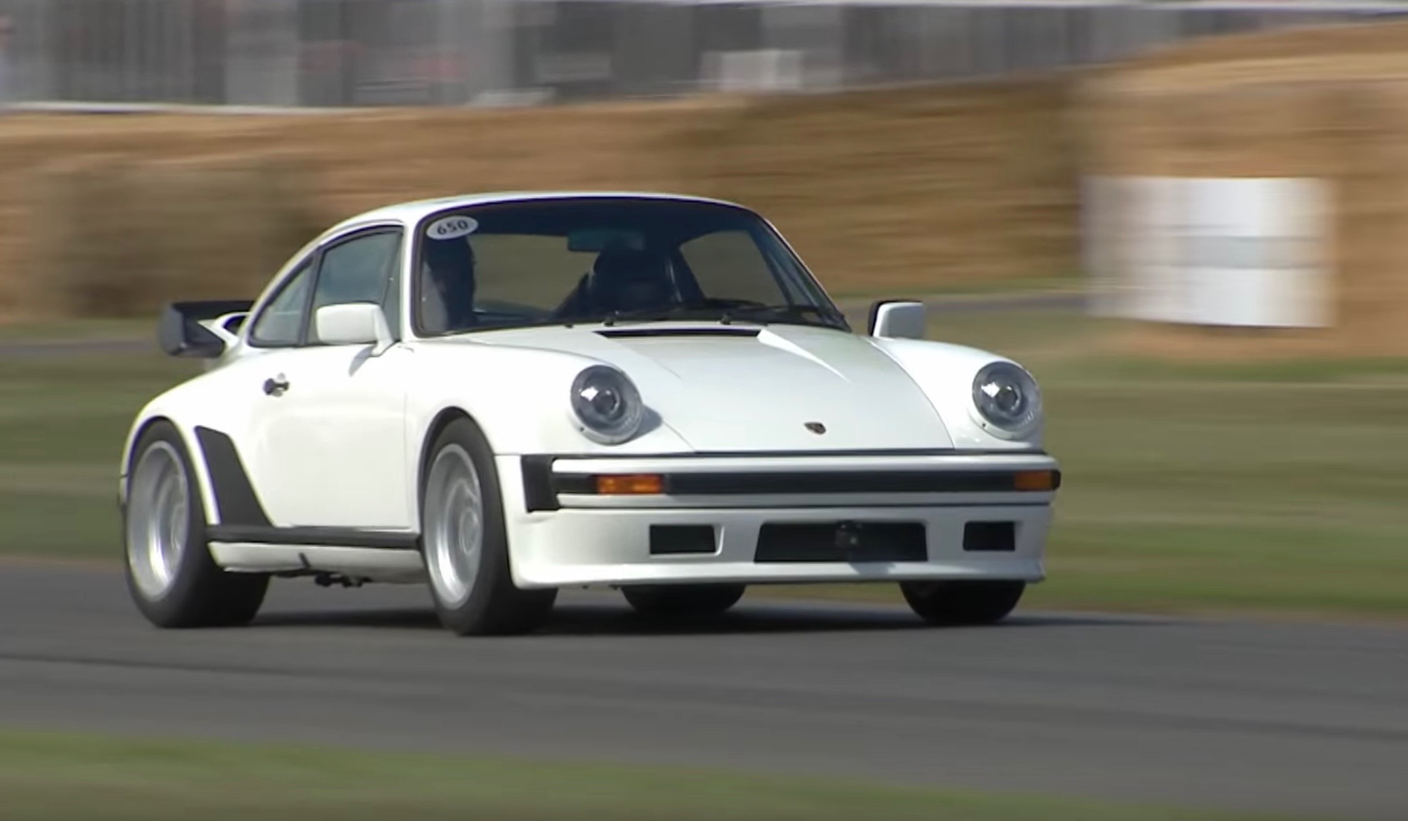 Video: Porsche 911 TAG Turbo with 1.5L V6 F1 engine sprints up Goodwood