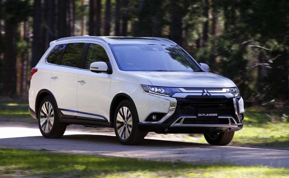 Mitsubishi outlander 2020 года