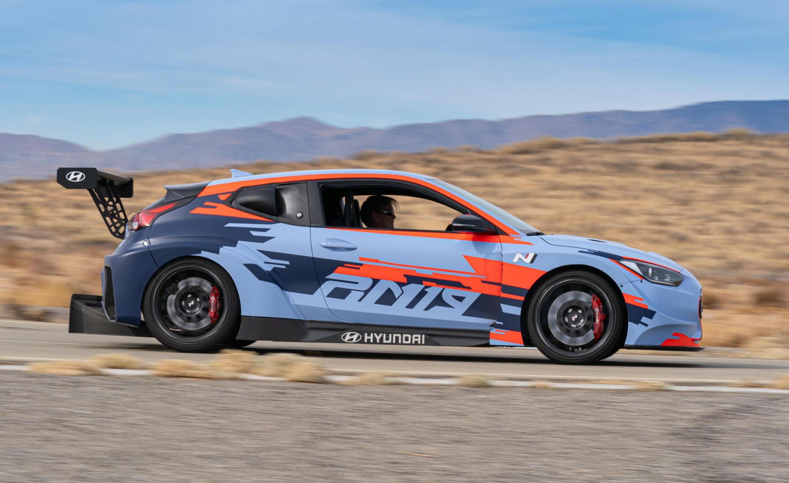 Hyundai RM19 Racing Midship concept revealed at LA show