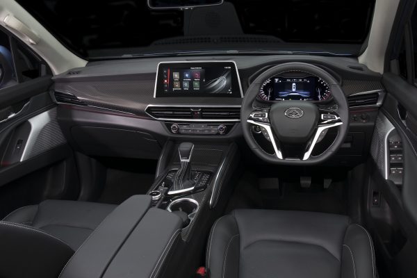 2020 LDV D90-interior – PerformanceDrive