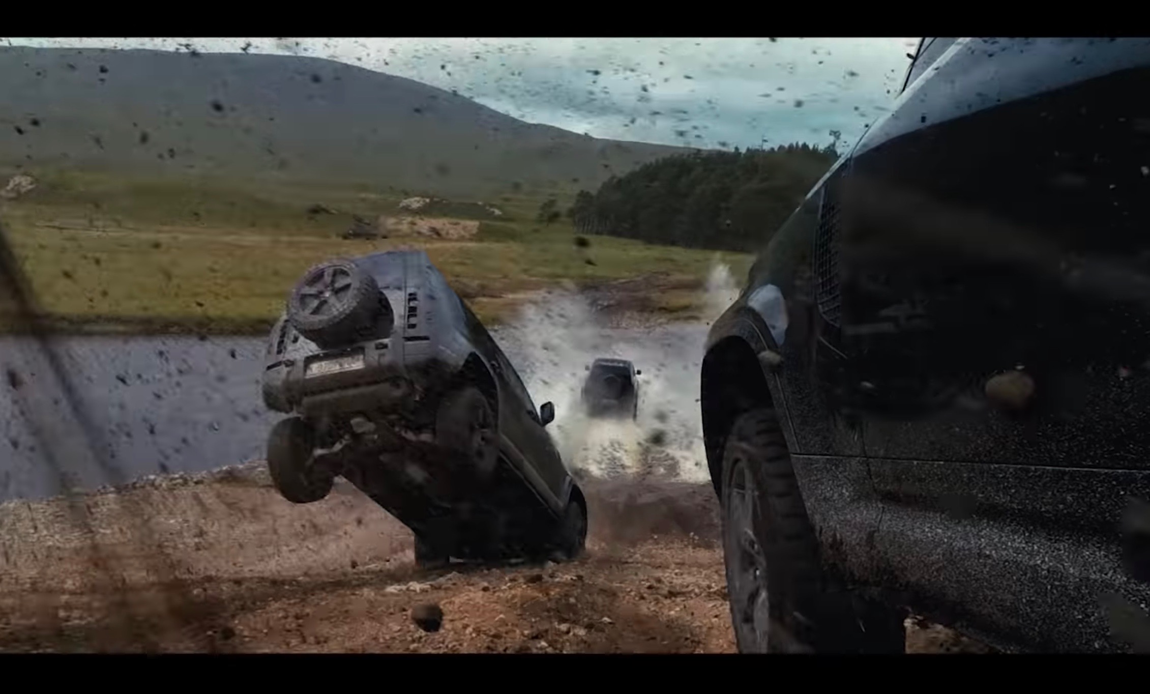 Video: New Land Rover Defender being used in No Time To Die, 007 film