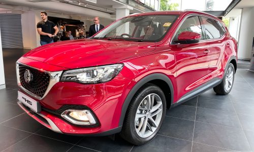 MG HS mid-size SUV debuts in Australia, priced from $29,990