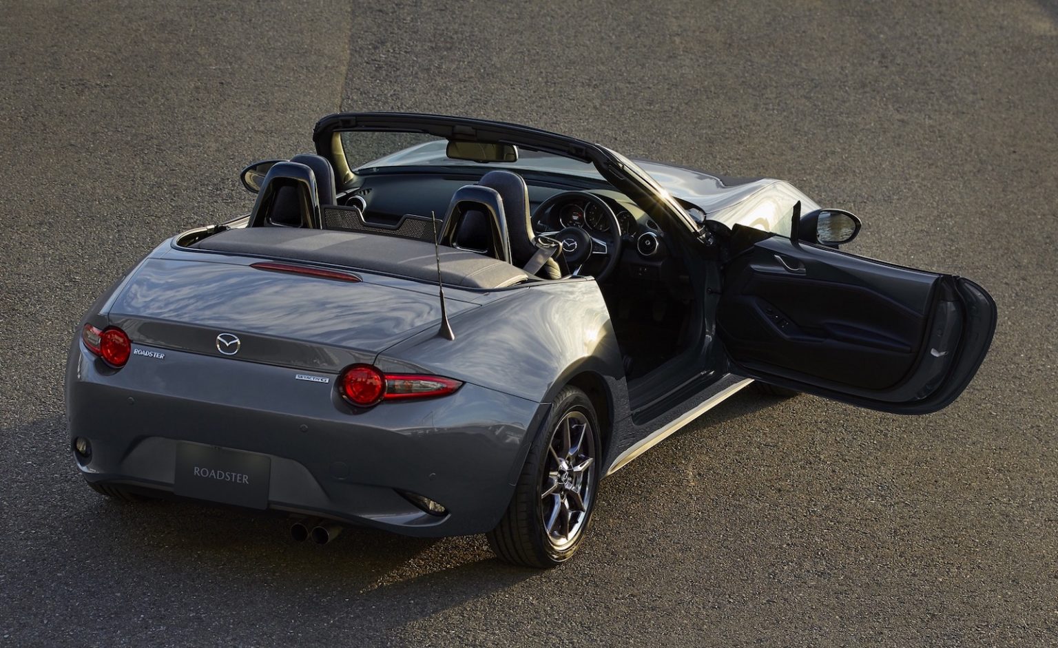 2020 Mazda MX-5 facelift introduces mild updates - PerformanceDrive