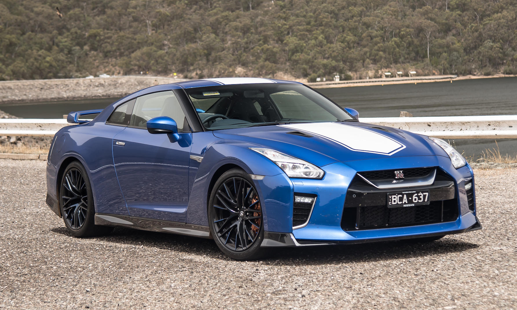 2020 Nissan GT-R 50th Anniversary Edition review (video)