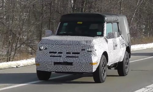 2021 Ford Bronco prototype spotted, with production body? (video)