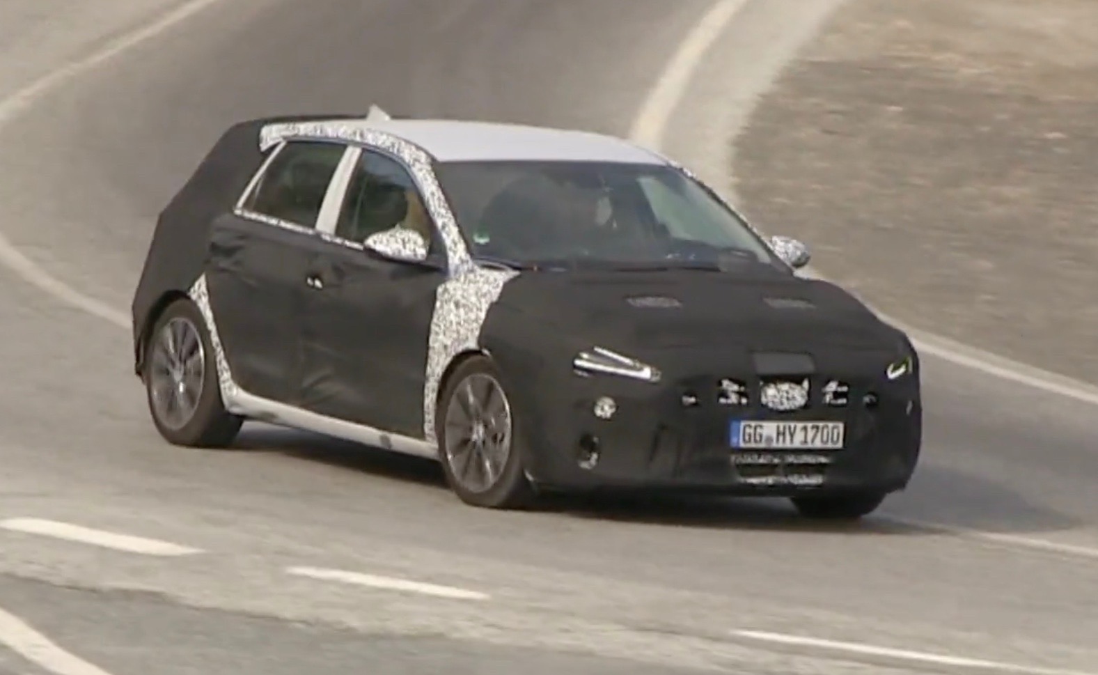 2021 Hyundai i30 prototype spotted, hides new-look design (video)