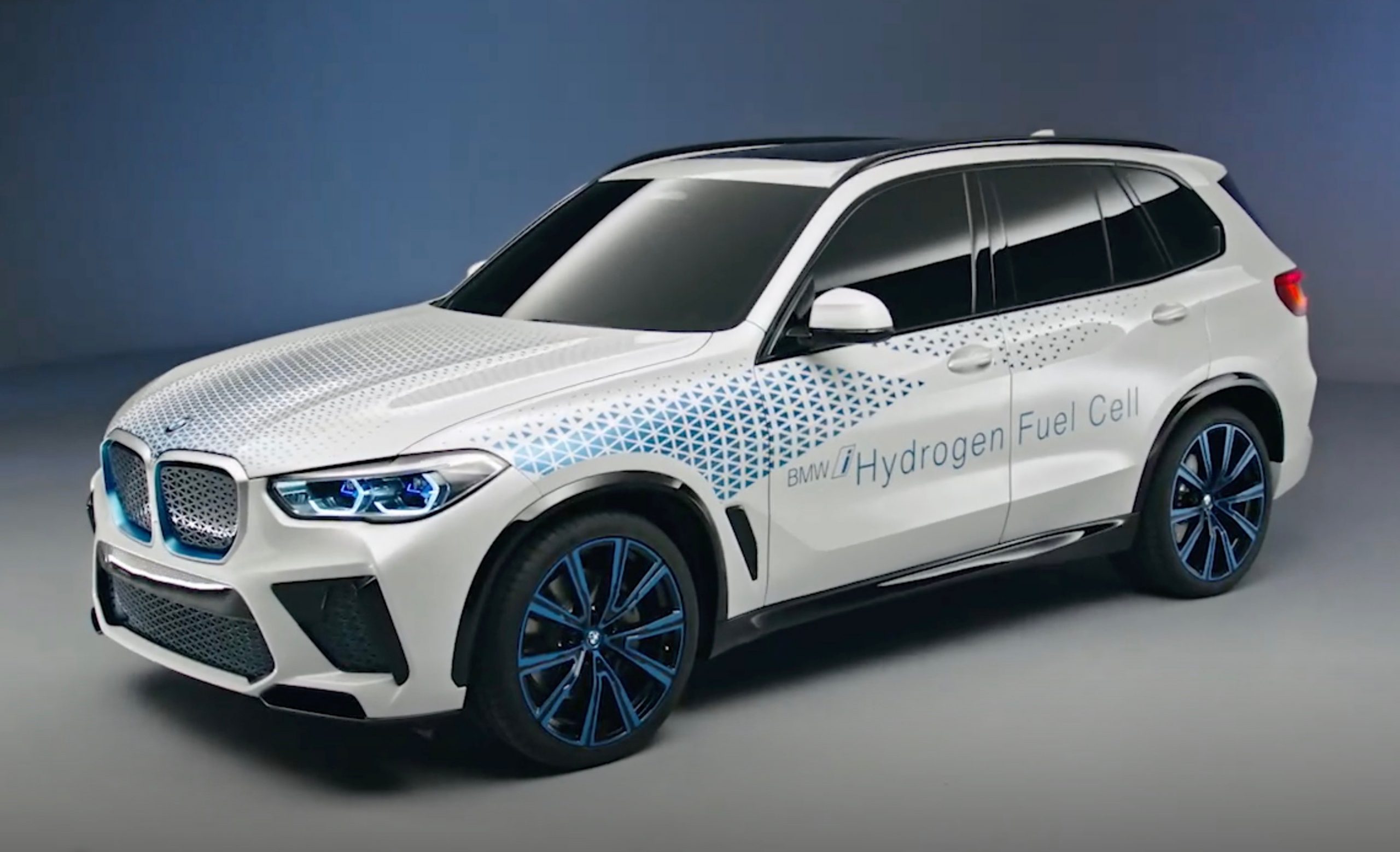 BMW i Hydrogen NEXT powertrain revealed with X5 concept