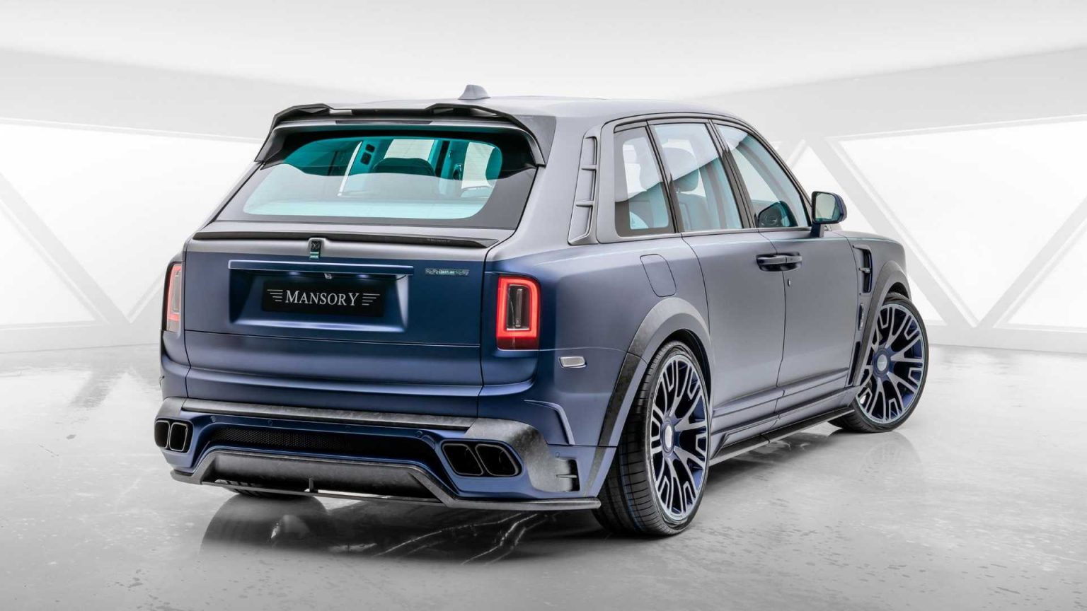 Mansory Rolls-Royce Cullinan Coastline-back – PerformanceDrive