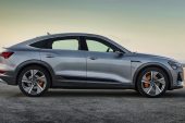 2021 Audi e-tron Sportback-side