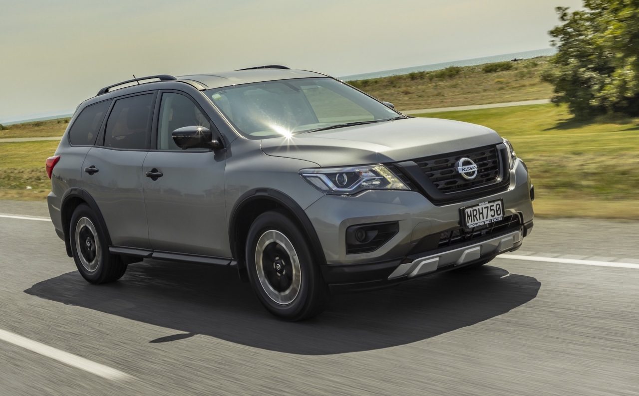 2020 Nissan Pathfinder N-TREK - 1