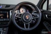 2020 Porsche Macan Turbo-steering wheel