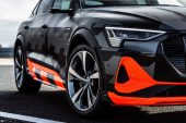 2021 Audi e-tron S prototype-front bumper