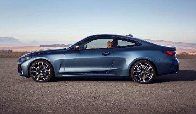 2021 BMW M440i side profile – PerformanceDrive