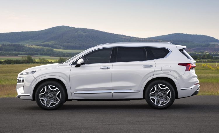 2021 Hyundai Santa Fe wheels