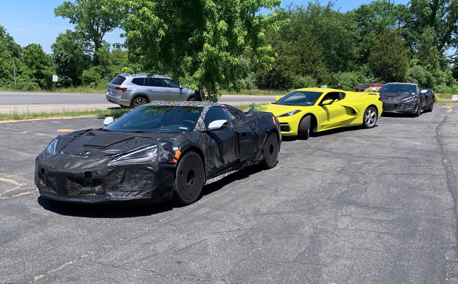 Chevrolet C8 Corvette prototypes spotted with new flat-plane V8, Z06 and ZR1? (video)