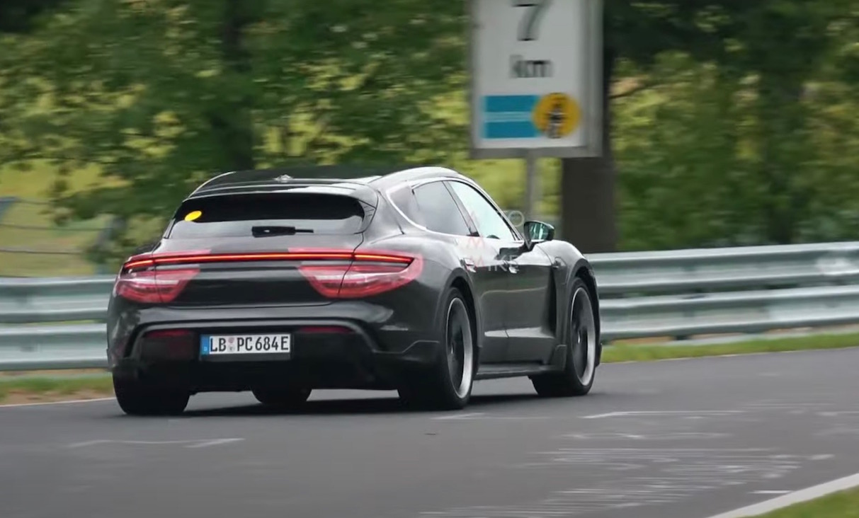 Porsche Taycan Cross Turismo prototype spotted at Nurburgring (video)