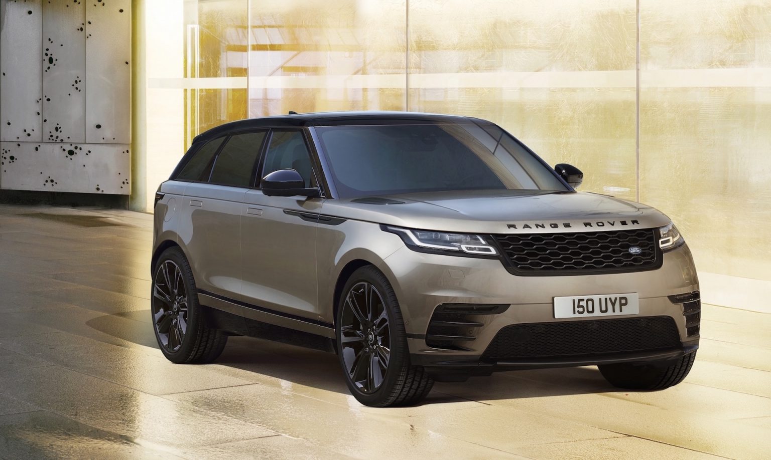 2021 Range Rover Velar-black pack – PerformanceDrive