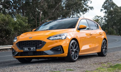 2020 Ford Focus ST review – manual & auto (video)