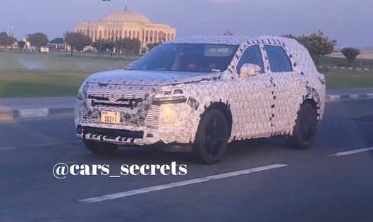 2022 Nissan Pathfinder prototype spotted, previews new design
