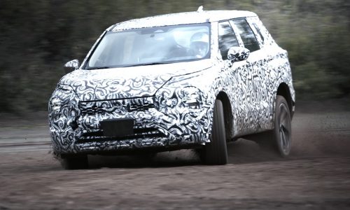 2022 Mitsubishi Outlander previewed, prototypes pushed to limits (video)
