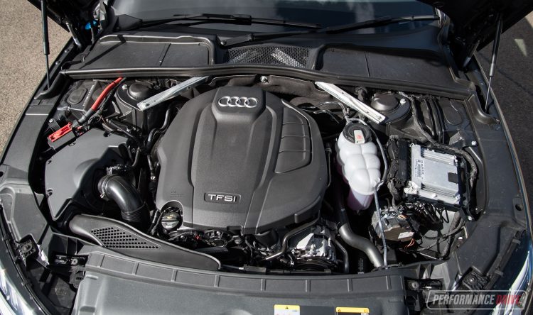 2021 Audi A4 35 TFSI S line-engine – PerformanceDrive