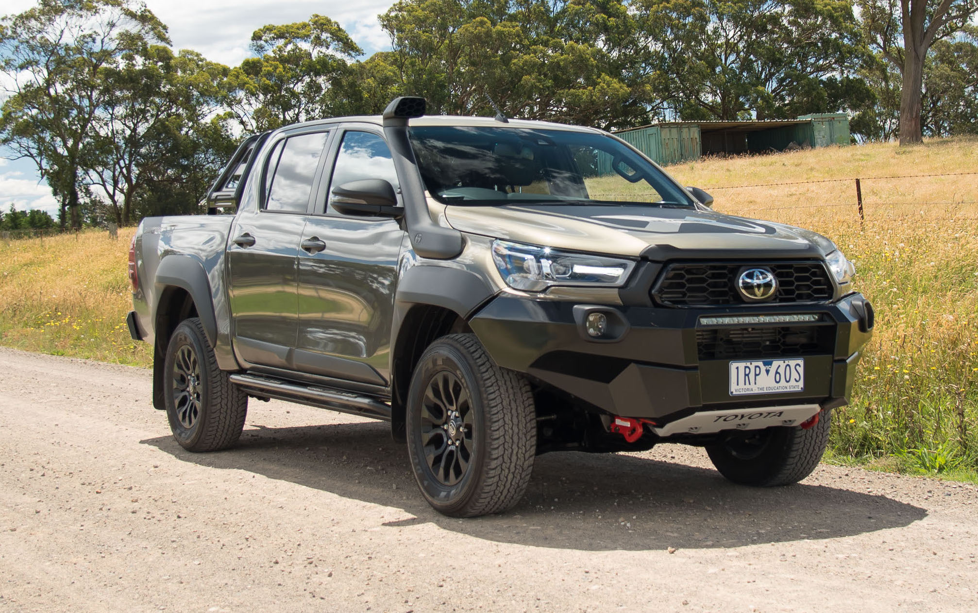 2021 Toyota HiLux Rugged X review (video)