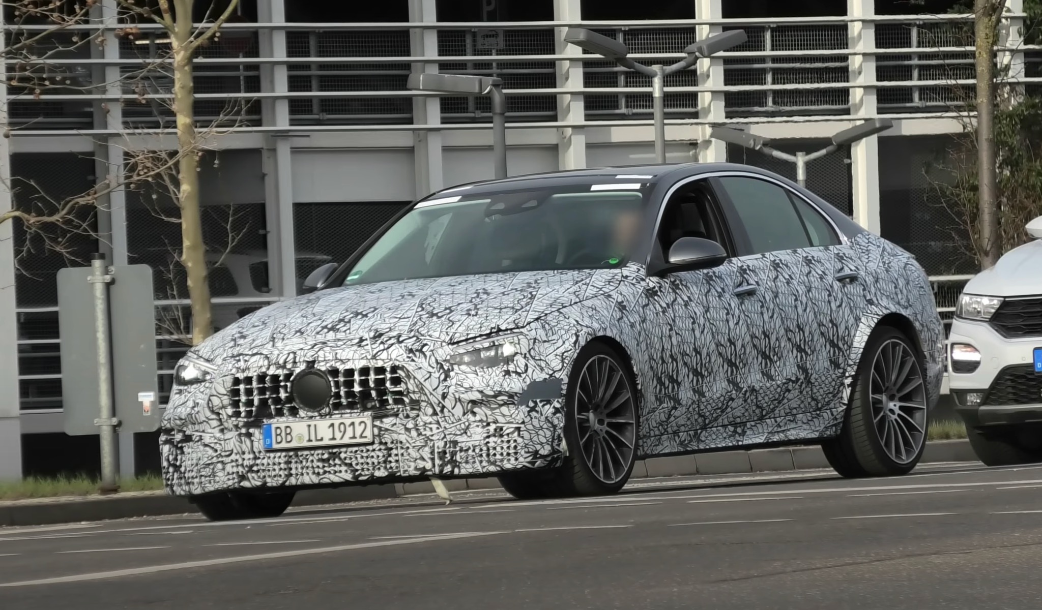 2022 Mercedes-AMG C 63 prototype spotted? (video)