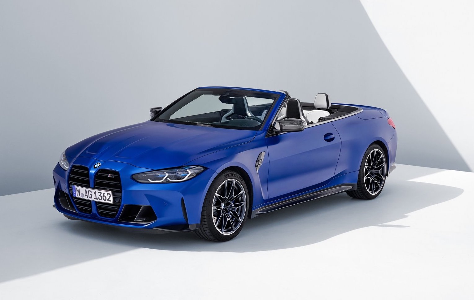 2022 BMW M4 Competition Convertible debuts with xDrive AWD