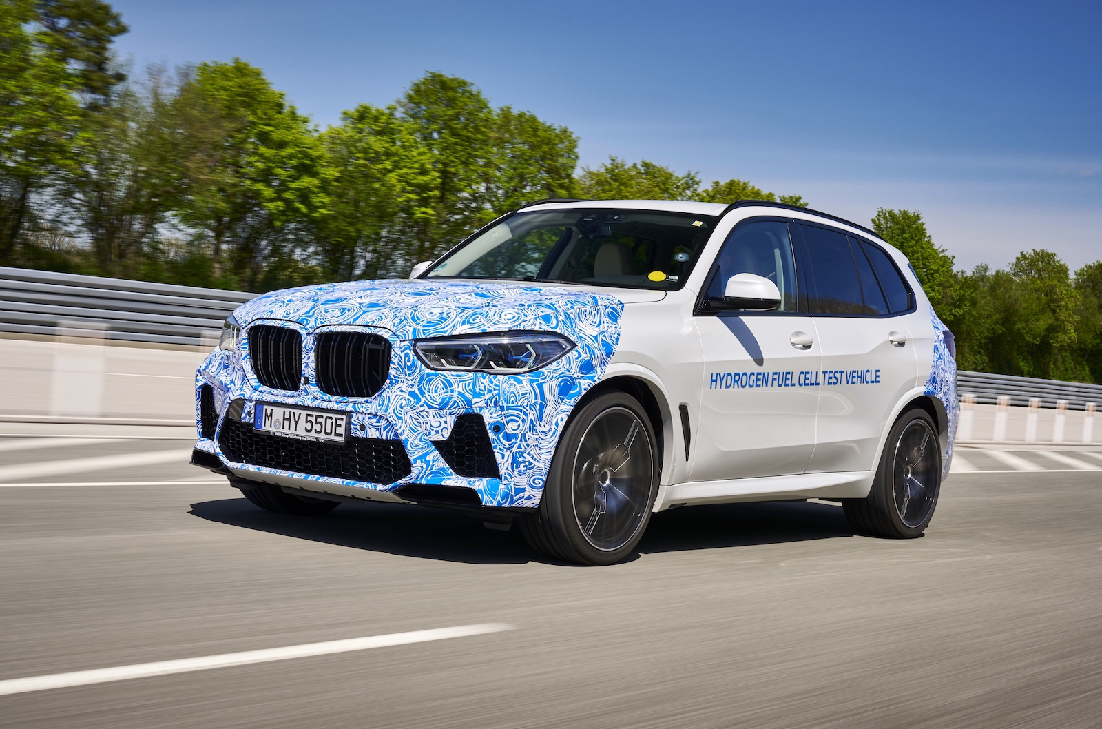 BMW begins testing hydrogen X5 prototypes, with Toyota fuel cell tech