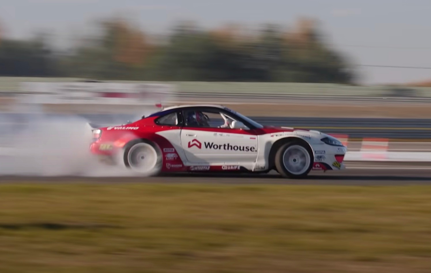 Video: Can a gamer tame a 671kW S15 Silvia drift car in real life?