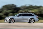 800hp Hennessey Audi RS 6 sets speed record with Christmas tree on roof (video)