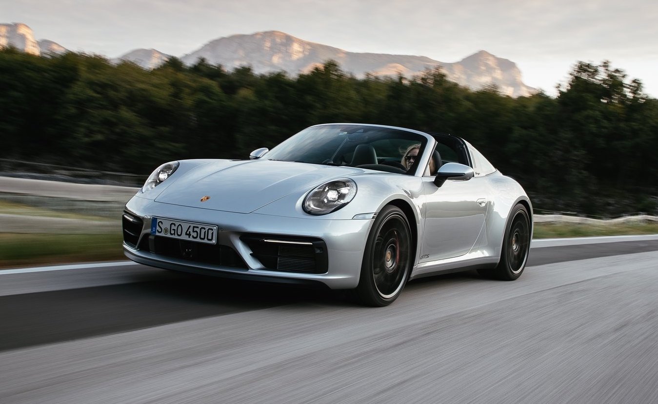 Porsche sets global sales record in 2021, best year ever for 911