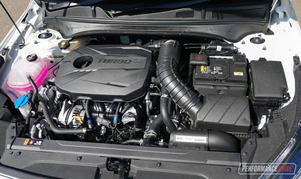 2022 Kia Cerato GT hatch-engine – PerformanceDrive